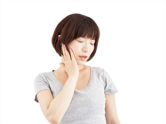 【顎関節症】顎が痛いときにセルフケアはしていいの？